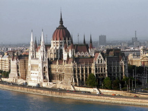 800px-Parlament_Budapest3