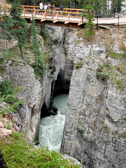 Sunwapta Falls, Canada