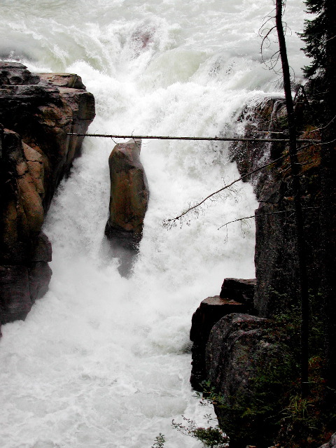 Sunwapta Falls, Canada