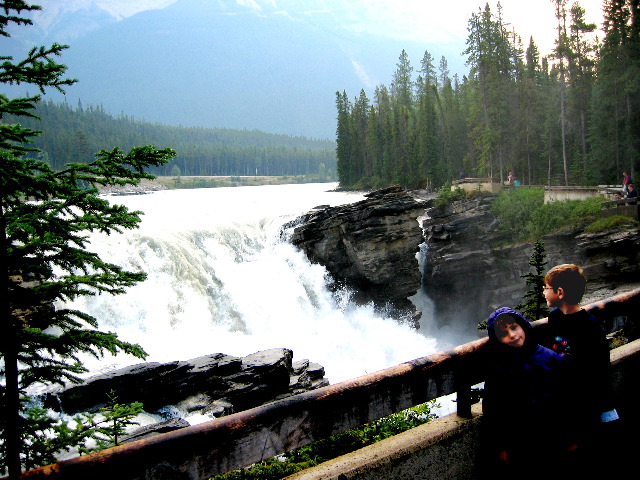 Natan, Aron, Sunwapta Falls, Jasper