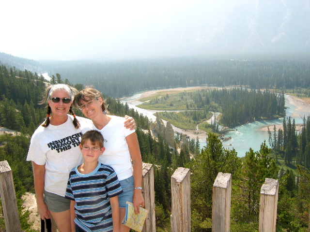 Martha, Aron, Mia, & hoodoos, Banff