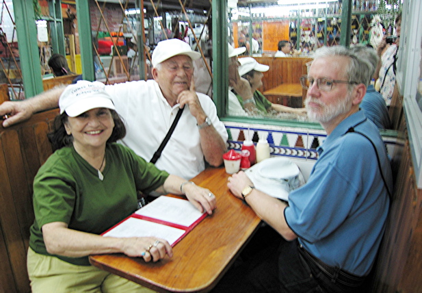 lunch with Arthur & Dora in the market