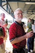 Nils with pineapple