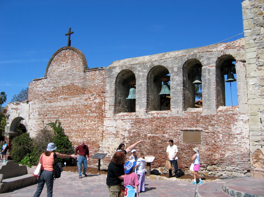 wall of bells, Capistrano Mission